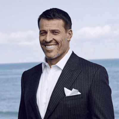 Tony Robbins head shot Pendulum Summit