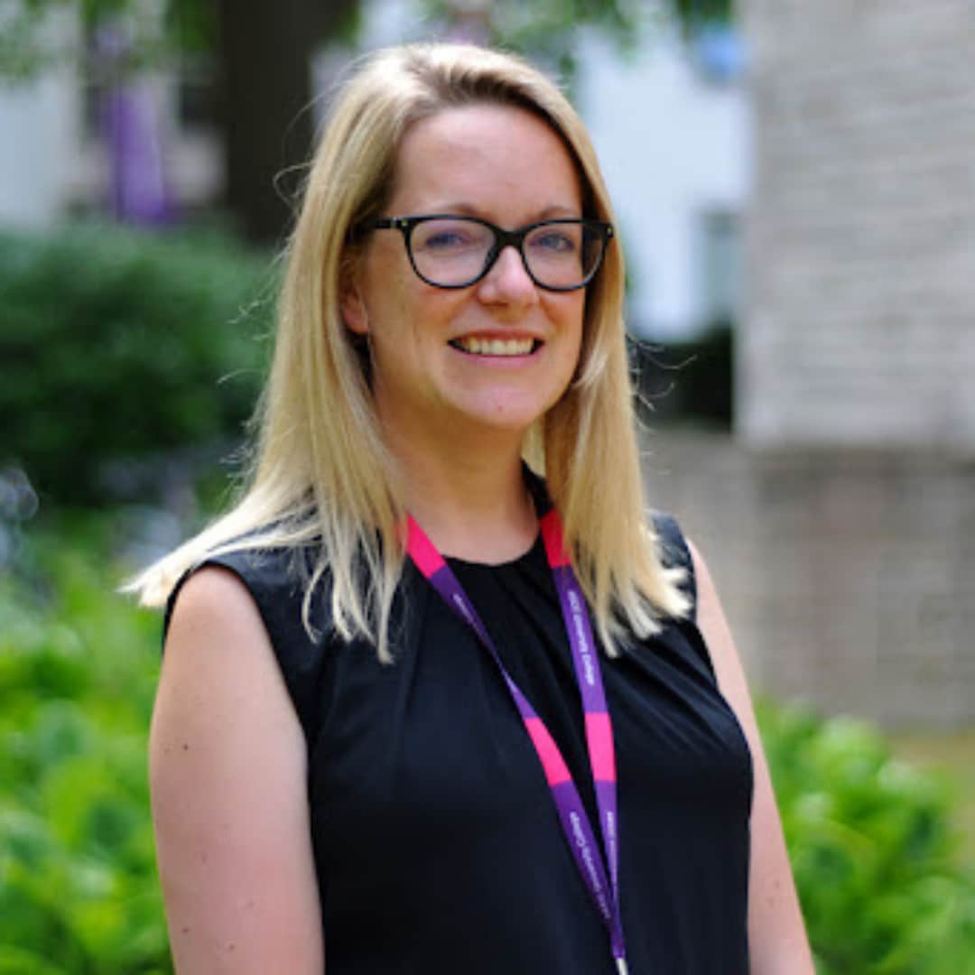 Dr. Zöe Wimshurst