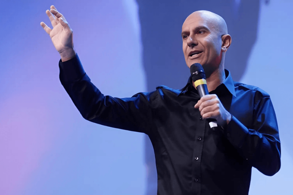 Pendulum Rewind: Robin Sharma on Regret, Distraction, and the Power of Purposeful Leadership